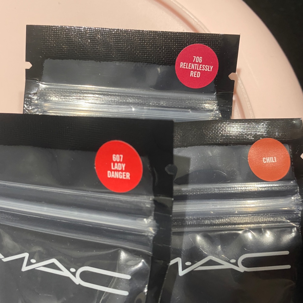 Mac lip set